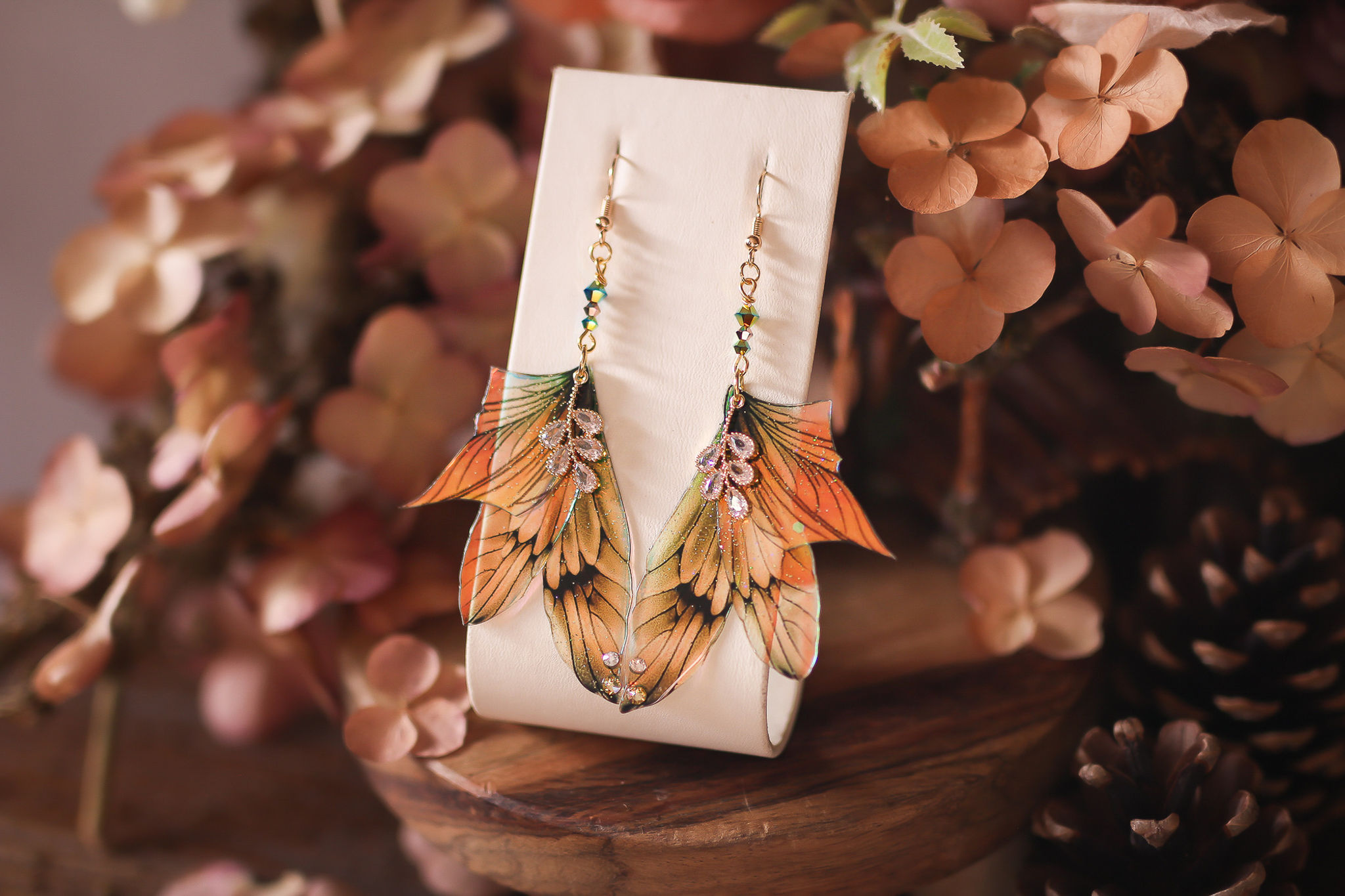bijoux ailes de fée boucles d'oreilles papillon elfique fantasy féerique cristal couleur d'automne vert et ambre