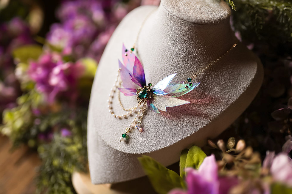 Thumbnail: Collier féerique ailes de fée bijoux elfique fantasy artisanales