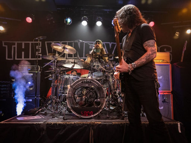 Winery Dogs Photo Gallery Count's Vamp'd Las Vegas