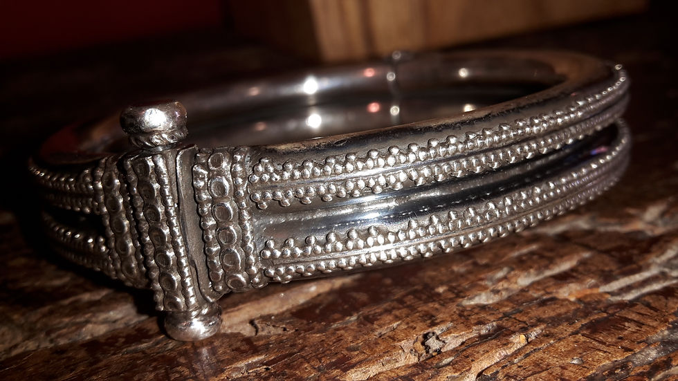 bracelet ethnique en argent