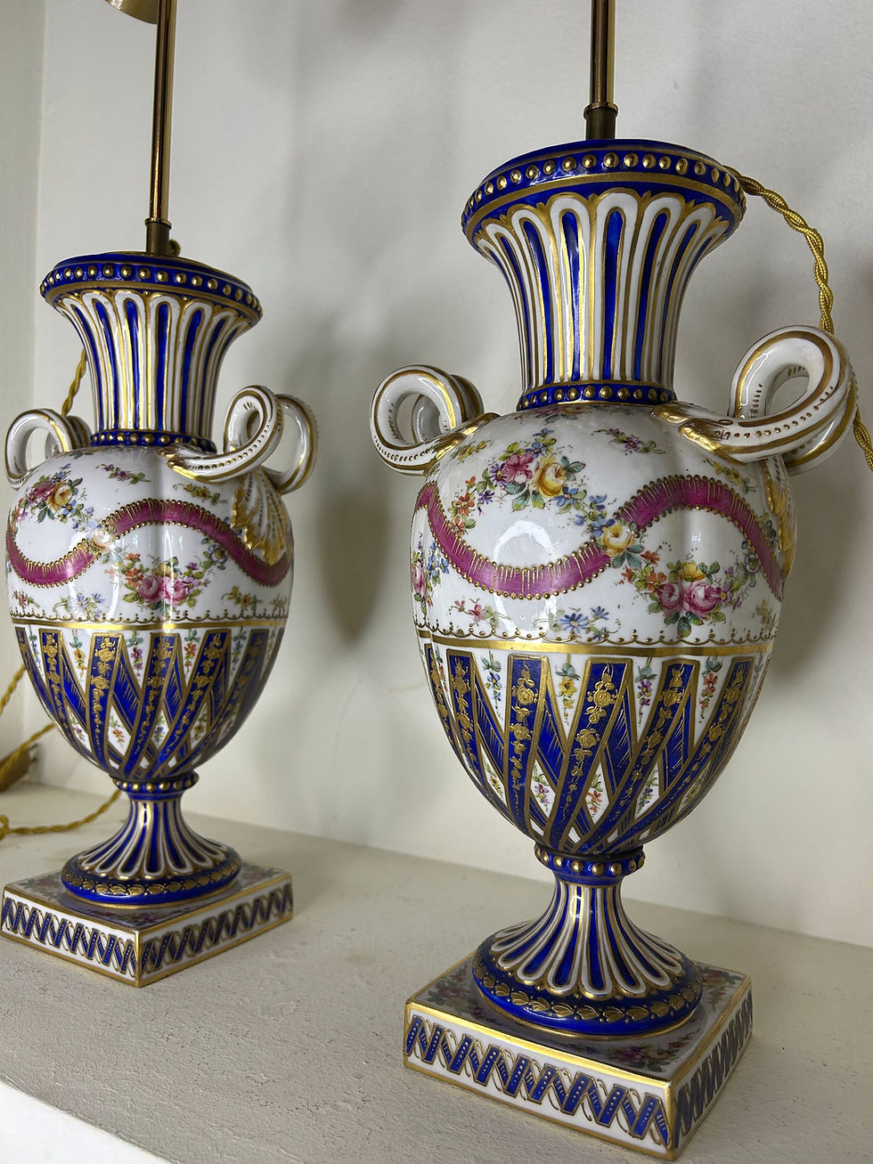 Miniature : Paire de lampes en porcelaine 