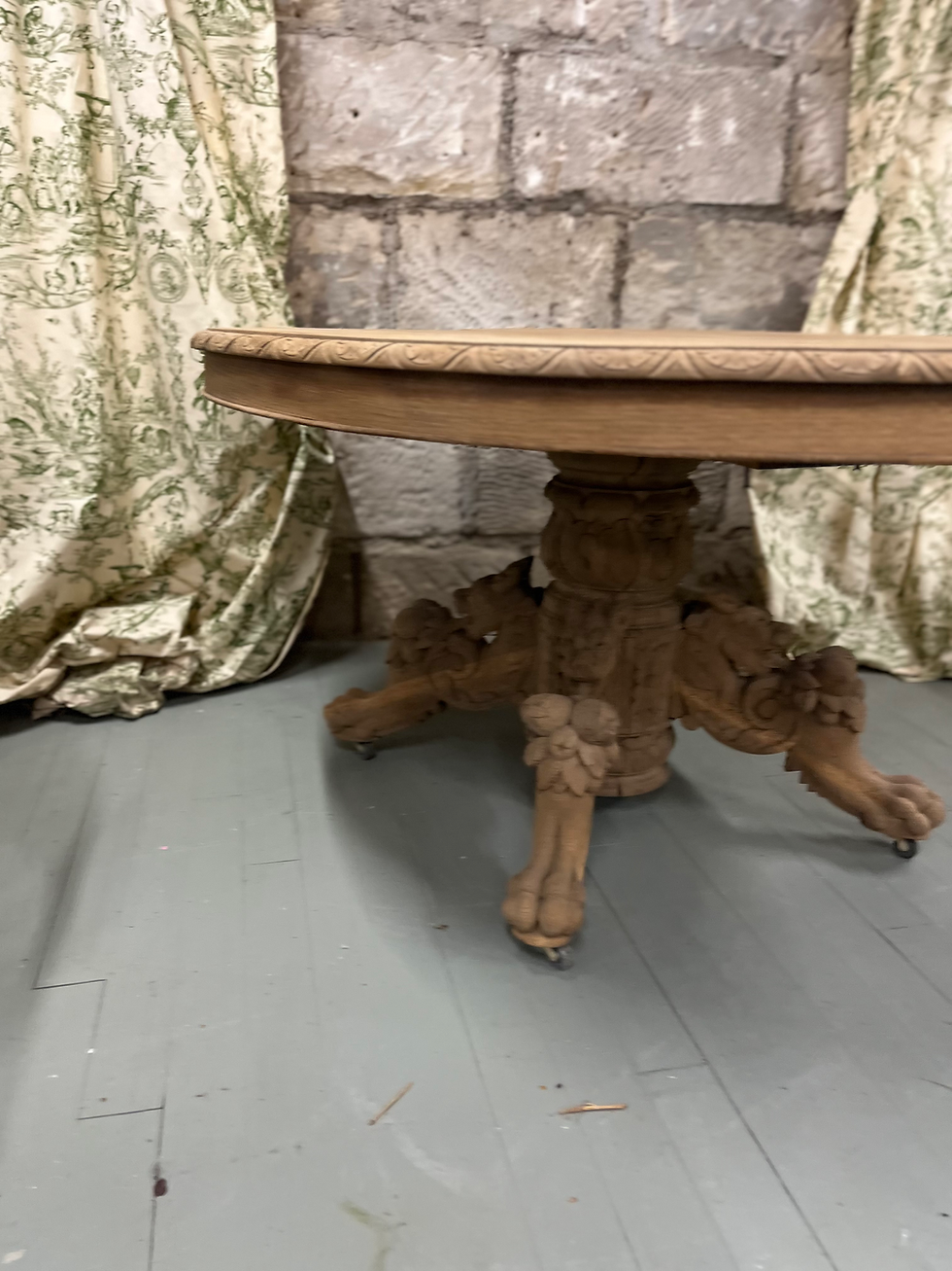 Miniature : Table de salle à manger 