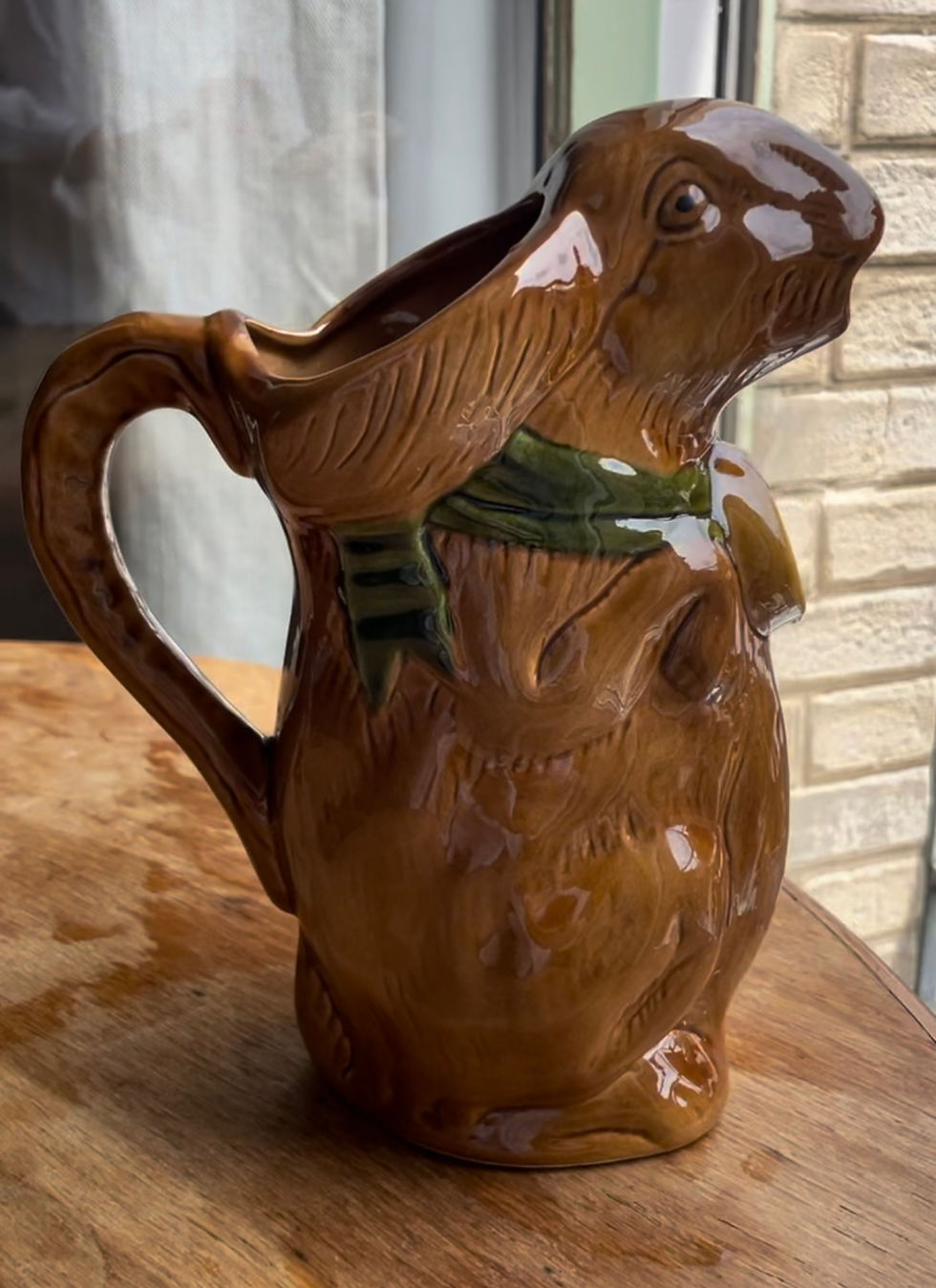 Miniature : Carafe lièvre en barbotine 