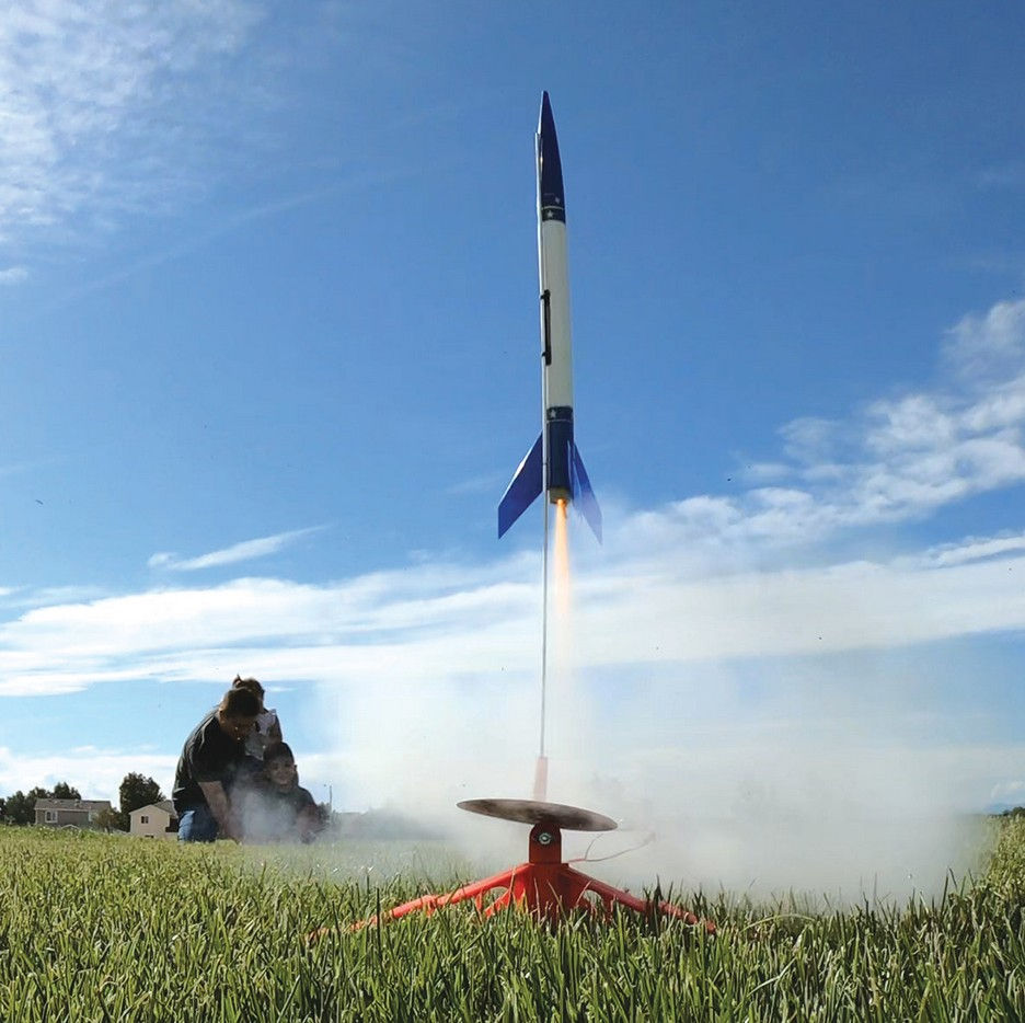 Thumbnail: Athena - Flying Model Rocket - Estes
