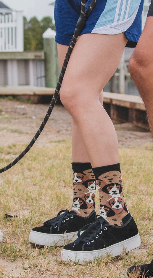 Thumbnail: Women's Puppy Bamboo Blend Novelty Crew Socks - MeMoi