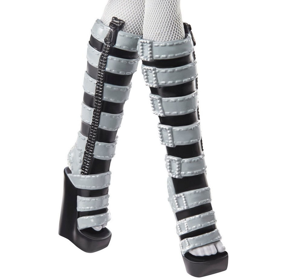 Thumbnail: Monster High Reel Drama Clawdeen Wolf Doll boots - Mattel