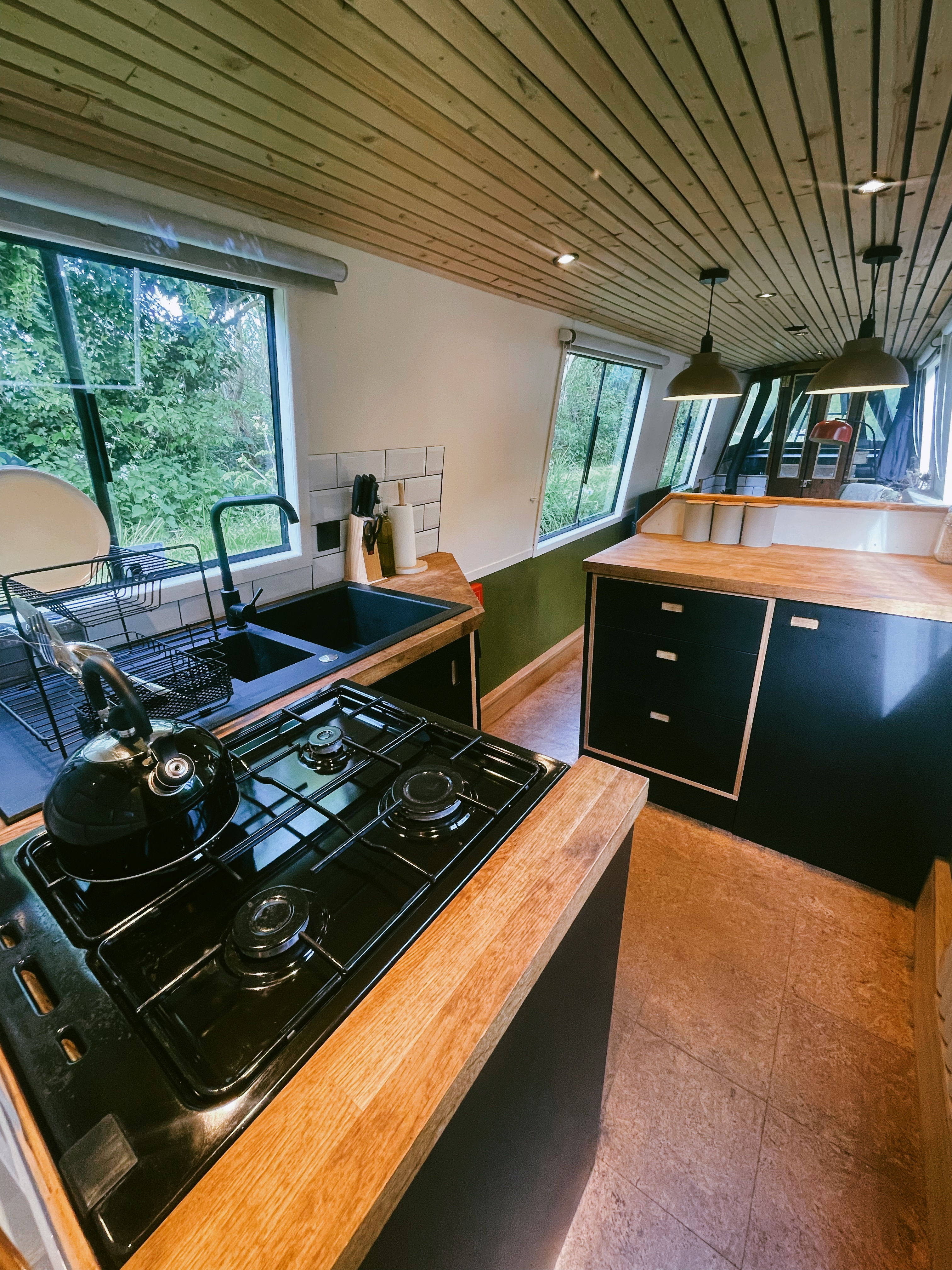 Narrowboat Maddox Narrowboat interior photo