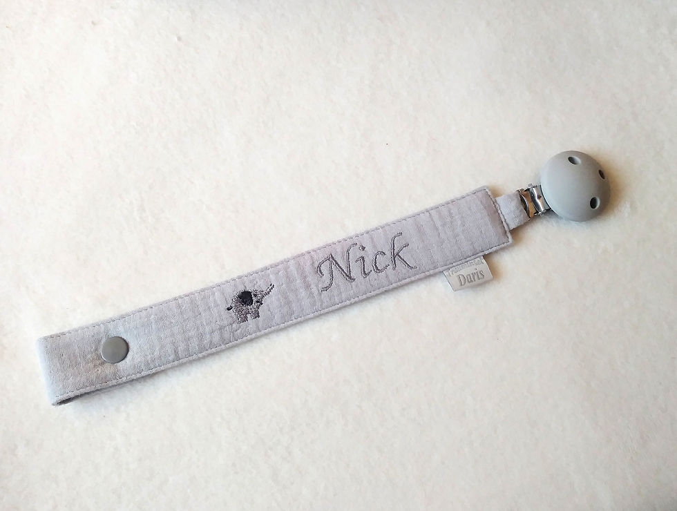 Miniaturbild: Schnullerband Musselin uni mit Namen und gestickten Bild