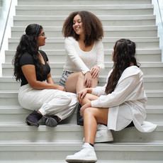 curly hair products, hair oil, vegan hair products, how to define curls, sulfate, silicone, mineral oil, amla oil, kukui nut oil, brazil nut oil, moisture, hair growth, ethnic hair, frizz, anti-frizz, ginseng extract, hair health, scalp health, anti dandruff