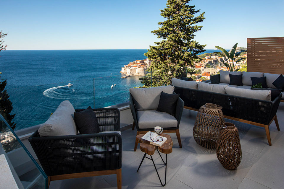 Explore the beauty of Villa T Dubrovnik through our gallery—luxury interiors, private pools, sea views, and more in stunning Dubrovnik, Croatia.