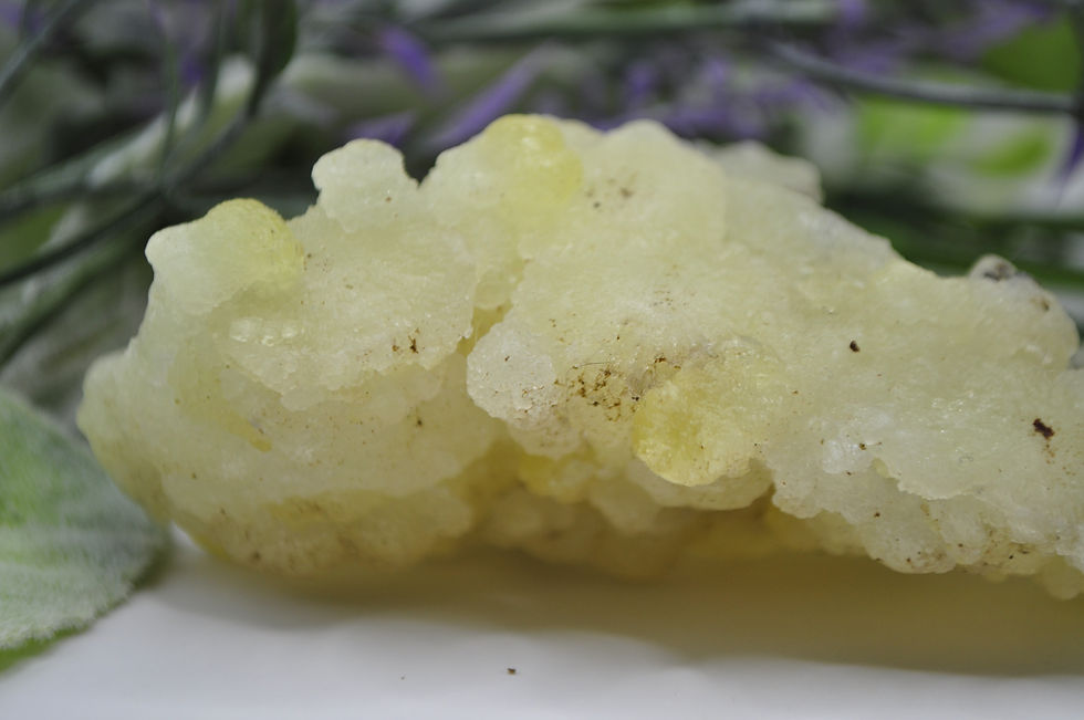 Thumbnail: Yellow Brucite