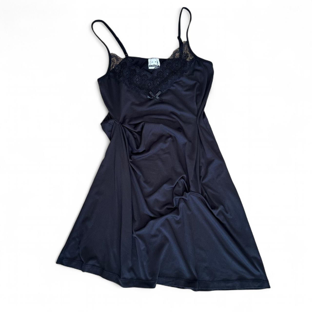 "KAOS SLIP DRESS"
