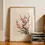 Miniaturbild: Kirschblüten-Poster: Knorriger Zweig mit rosa Kirschblüten.