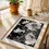 Miniaturbild: Poster: Schwarz-weisse Blumenillustration, detailreich.