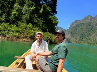Creating Beautiful Shared Moments on a Peaceful Floating Retreat