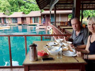 A Serene Escape – One Peaceful Night on Cheow Lan Lake at Laguna Floating House