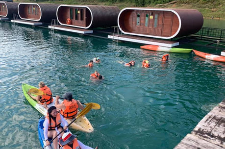 Phutawan Rafthouse | Cheow Lan Lake
