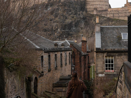 10 Must-See Places in Edinburgh (+ Most Instagrammable Spots)