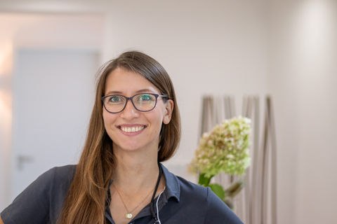 Zahnärztin Annika Lenz, Pünderich