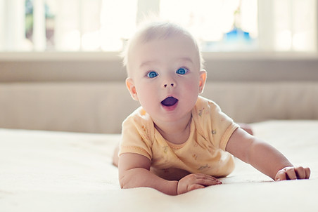 surpris bébé