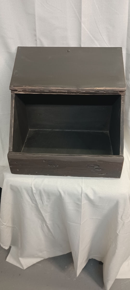 Thumbnail: Bread Box