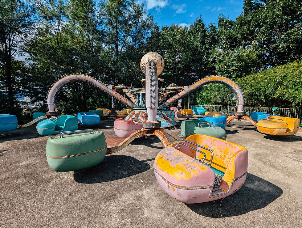 Exploring Yongma Land - an abandoned amusement park in Seoul