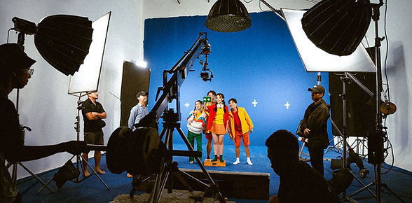 65Cines Quay Quang Cao 2.jpg