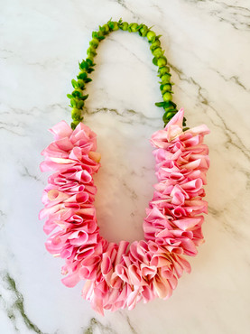 rose lei
