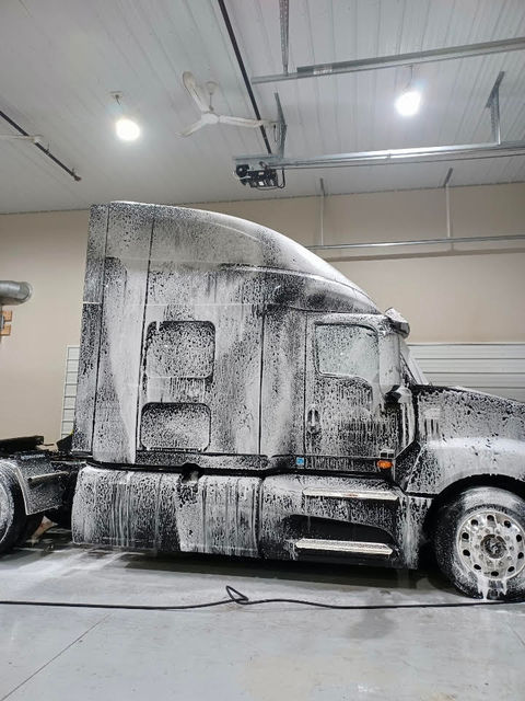 Semi-Truck Detailing