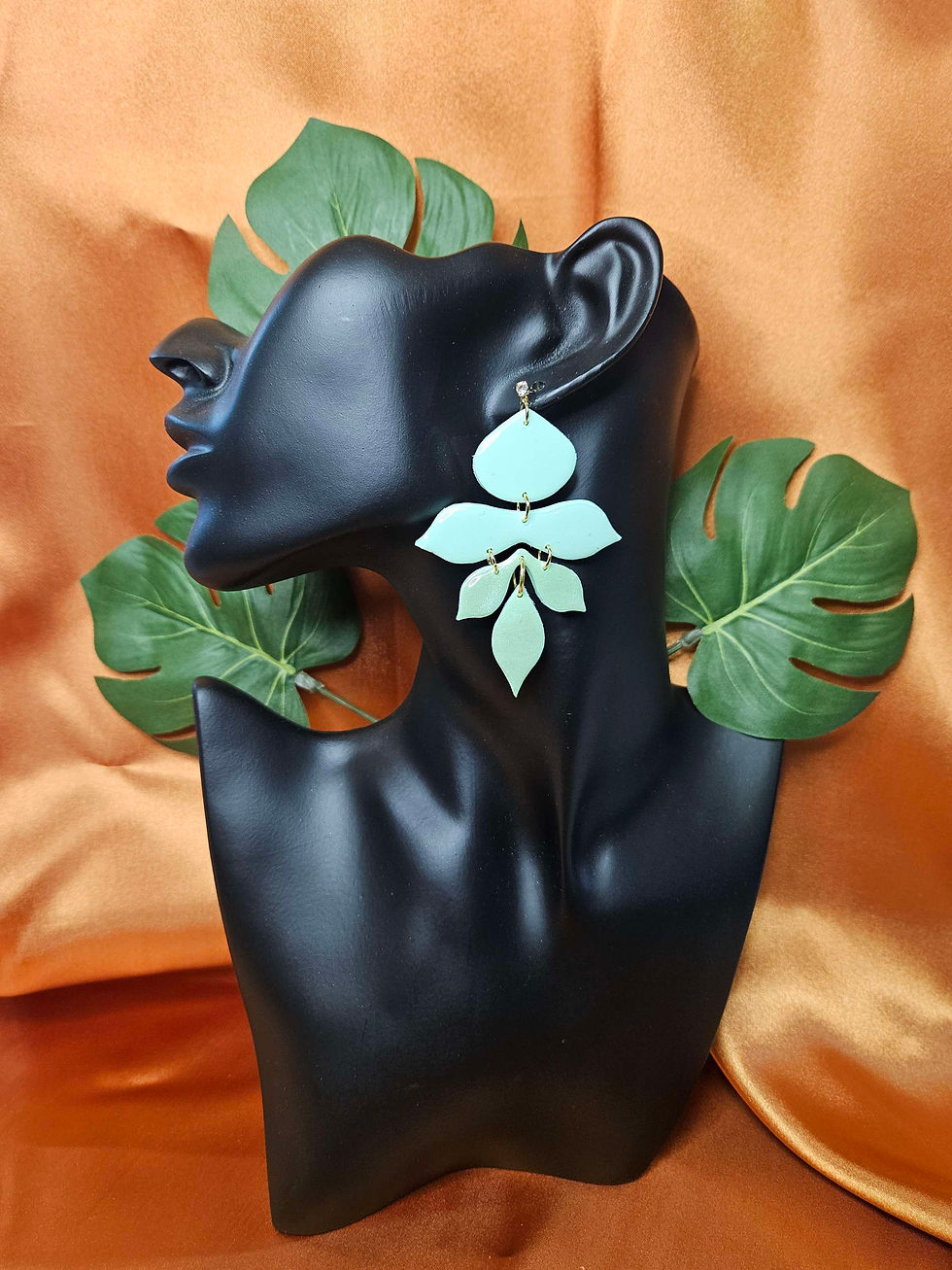 Thumbnail: 4 PIECE FLOWER