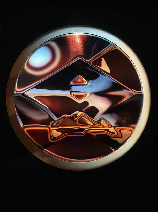 Golden Resonance (2023)
Oil paint & Light art installation
47" diameter
Austin