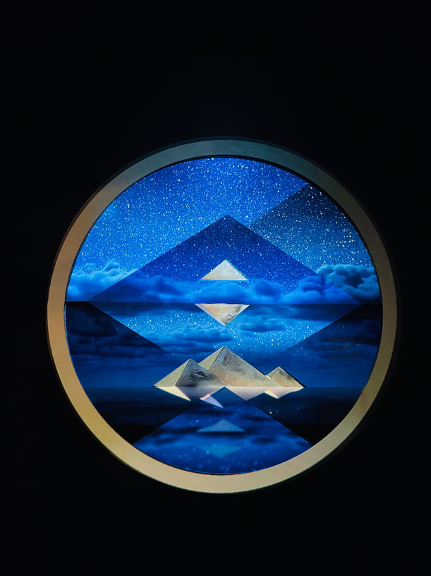 Golden Resonance (2023)
Oil paint & Light art installation
47" diameter
Austin