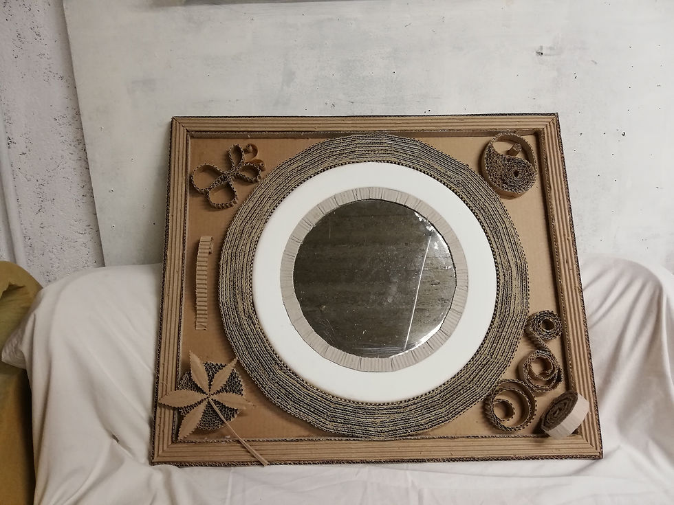 Cadre miroir en carton