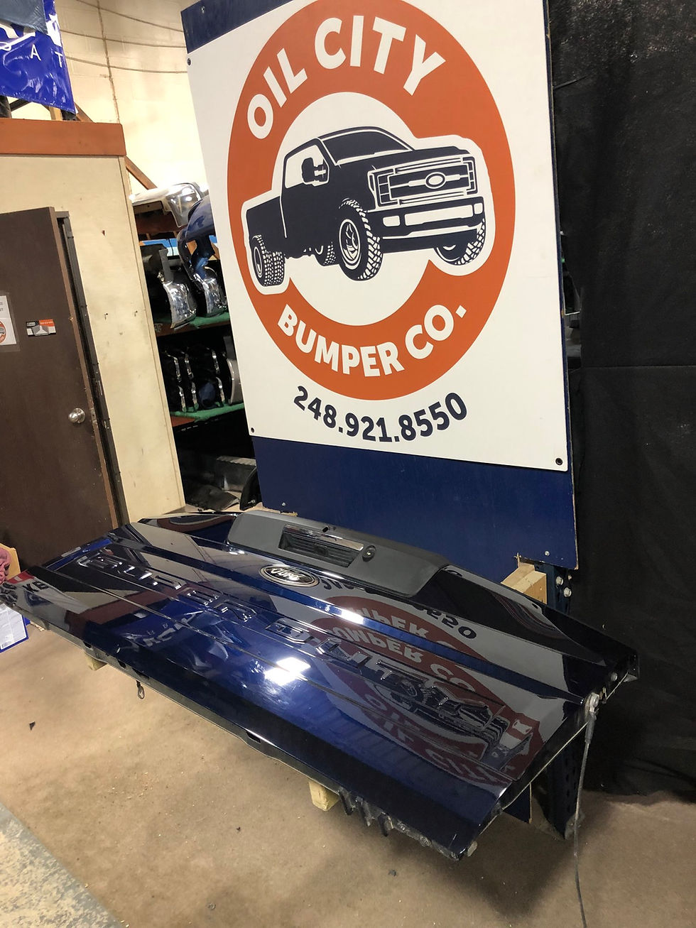 Thumbnail: Antimatter 2020-22 Ford F250 F350 F450 tailgate assembly with step