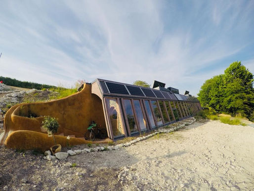 Earthship, les maisons-vaisseaux autonomes