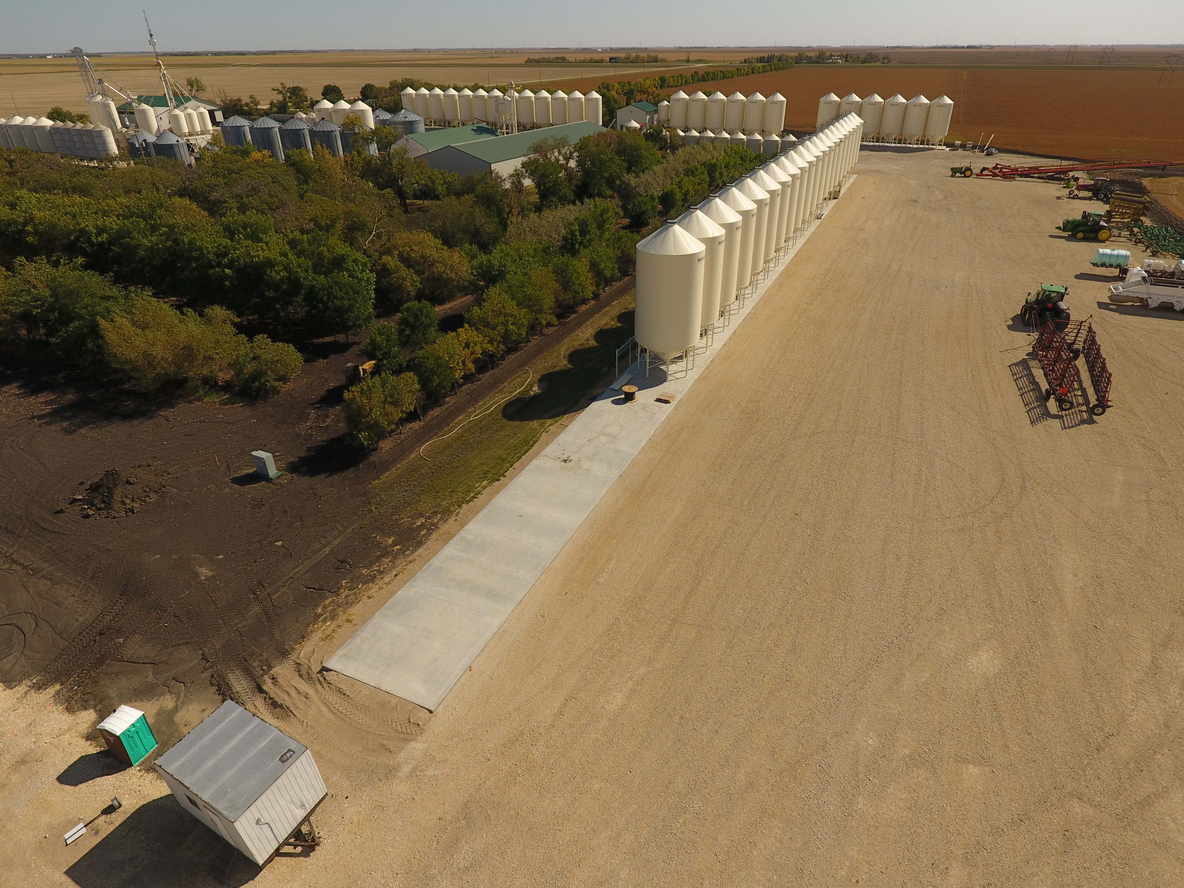 Hopper bin slab 20'x500'