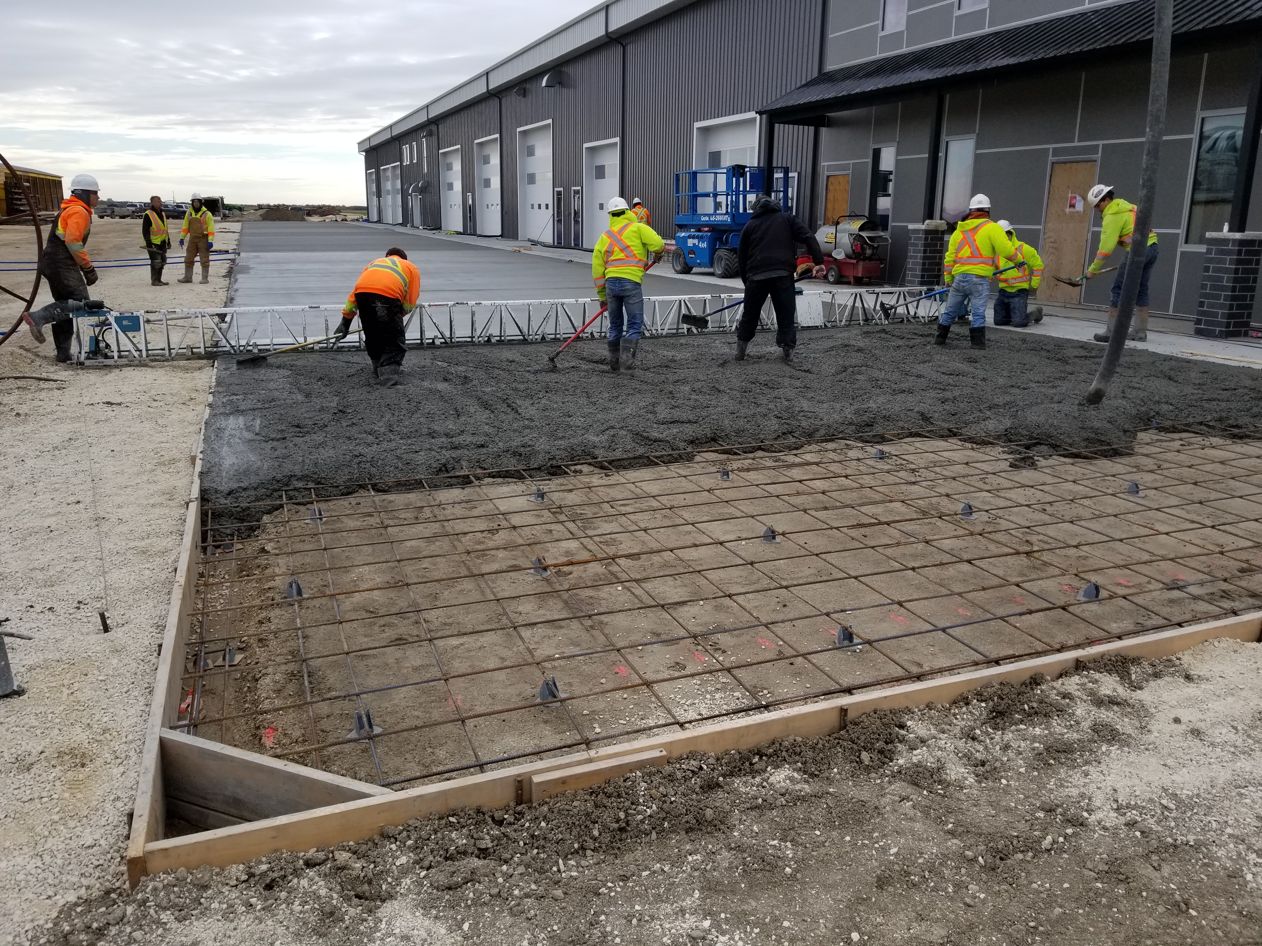 Pouring exterior slab 30'x350'