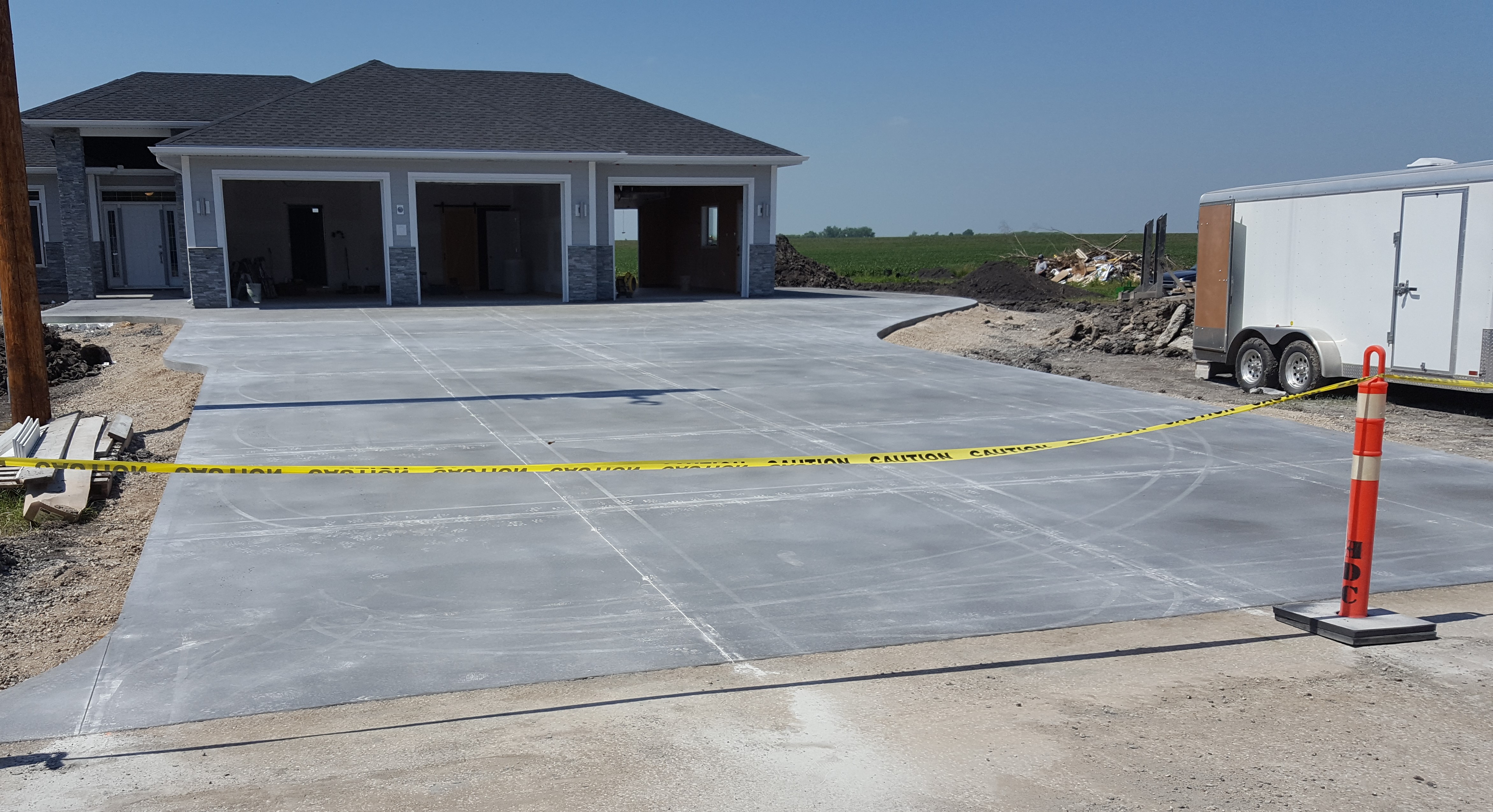3500 sq ft driveway