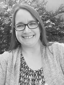 Julie Heck headshot