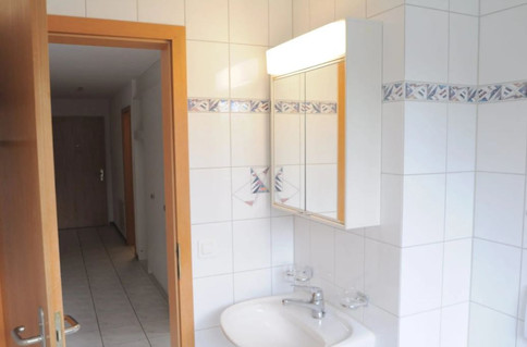 Badezimmer Badewanne 2.JPG