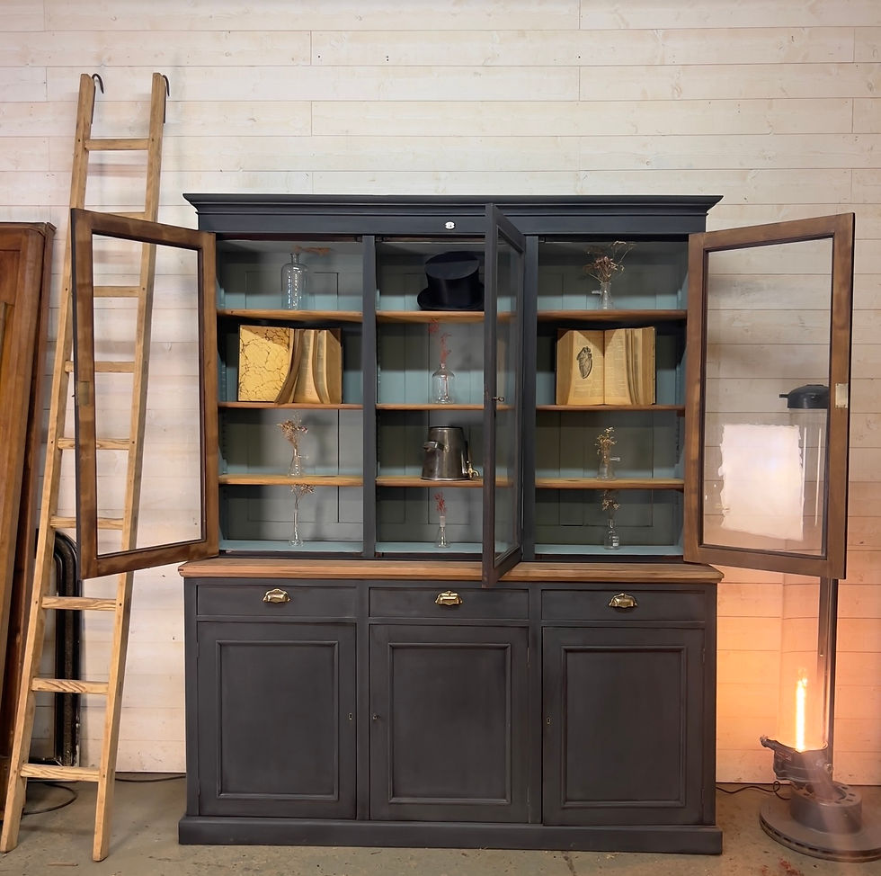 Miniature : Ancien buffet deux corps noir mat 