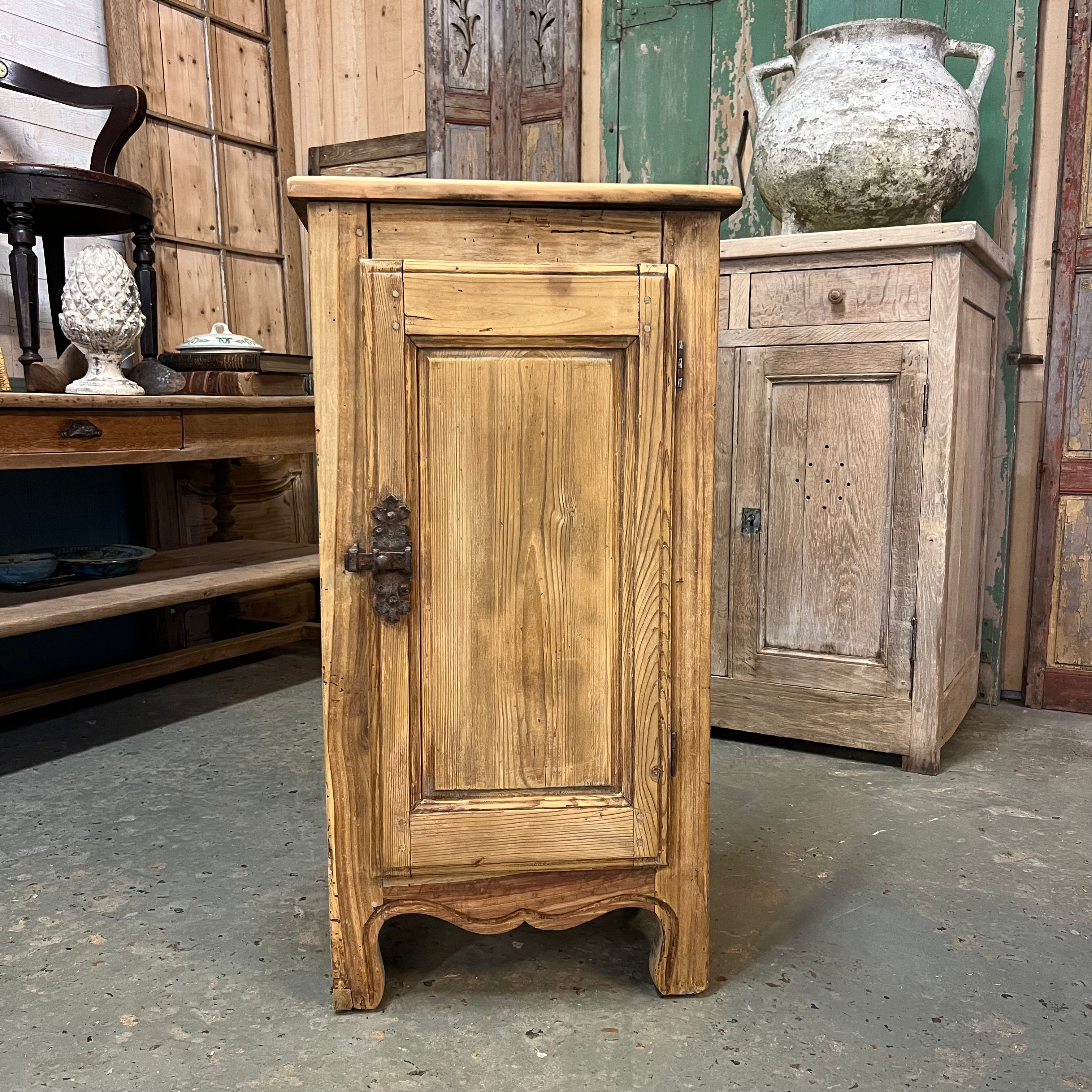 Buffet  campagnard XIX eme 