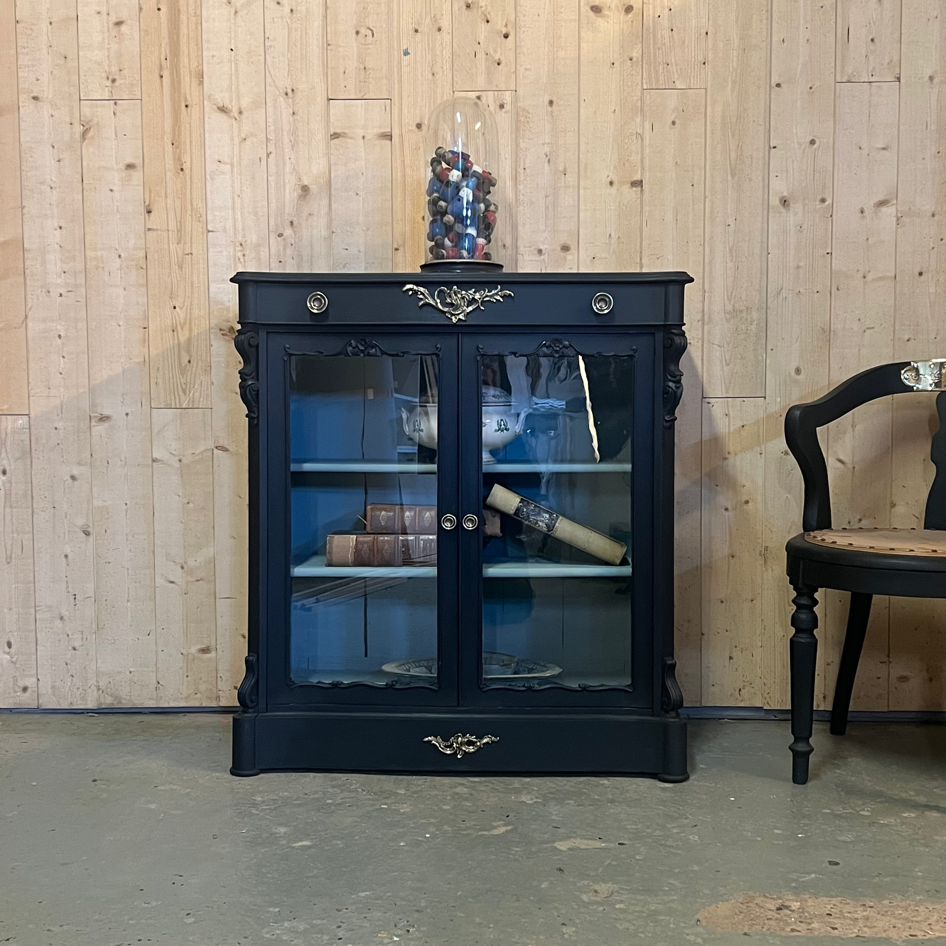 Vitrine de style louis XV 