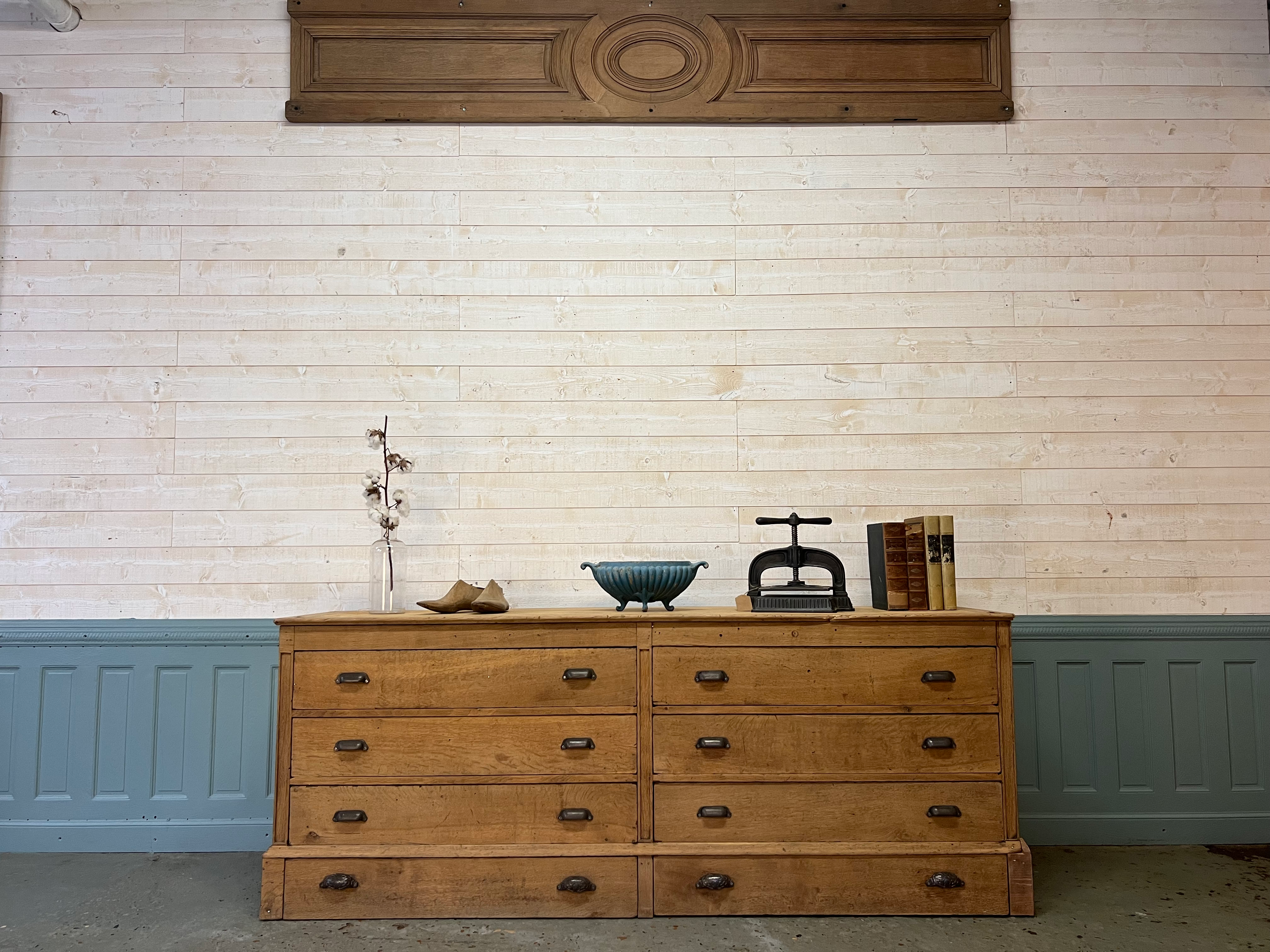 Meuble de métier de mercerie en chêne