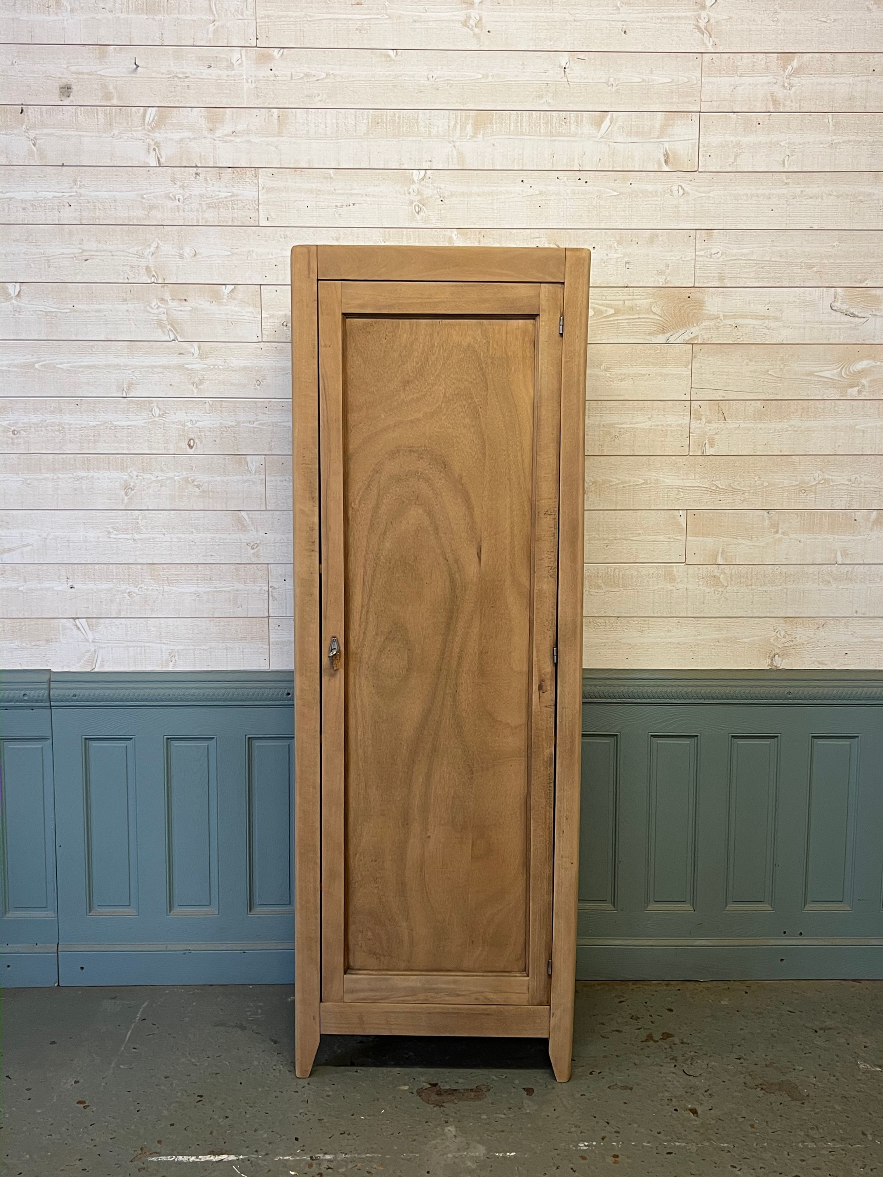 Armoire d’internat 