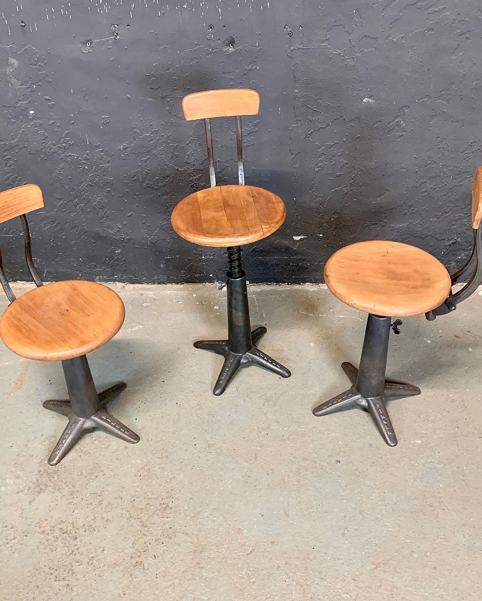 Miniature : Tabouret avec dossier Singer 1930