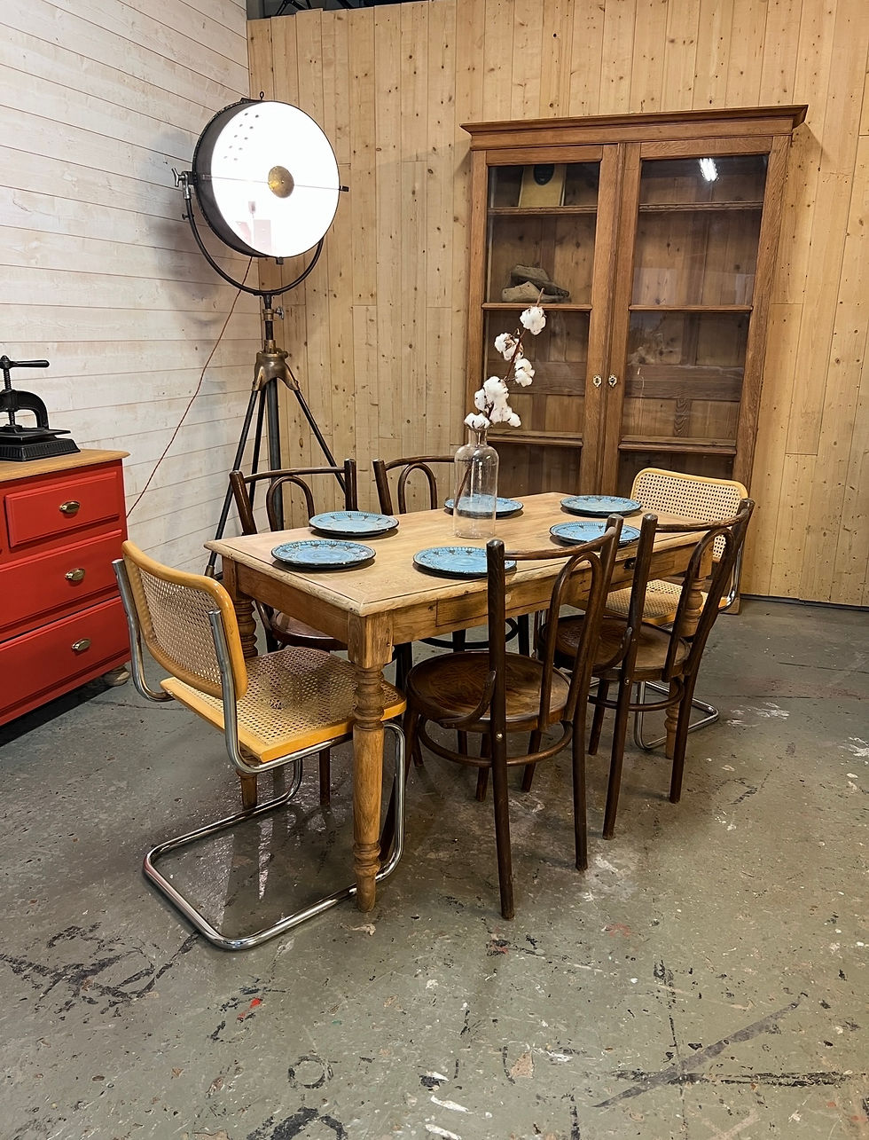 Miniature : Table en chene pieds tournés