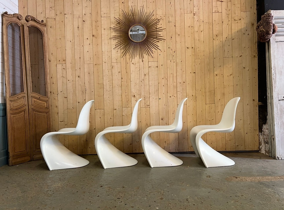 Miniature : 4 Chaises Pantone Verner premiere édition 