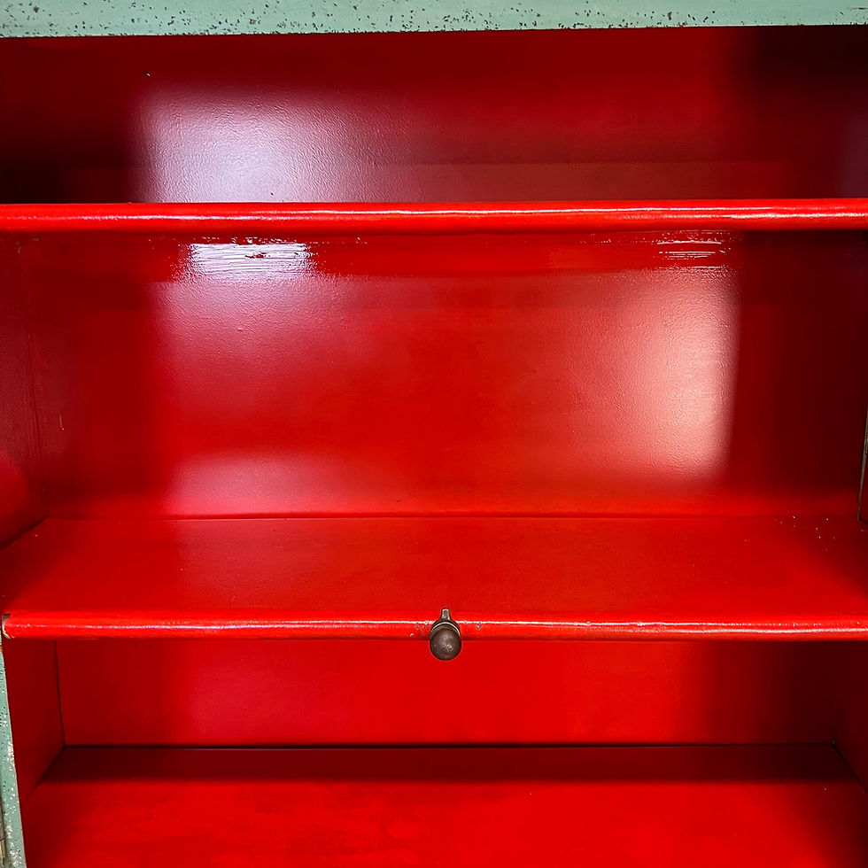 Miniature : Ancienne armoire SNCF patinée 