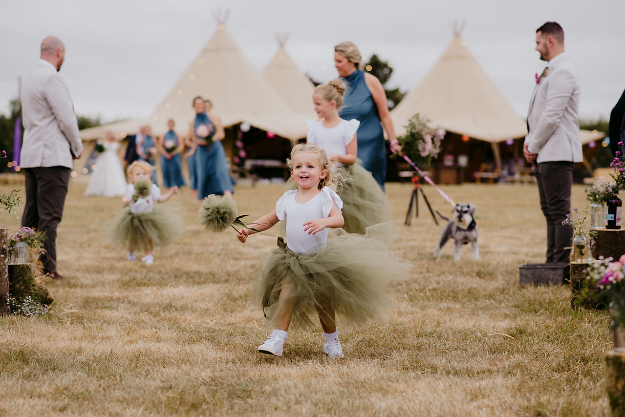 wedding-flower-girl-green-tutu-and-wand